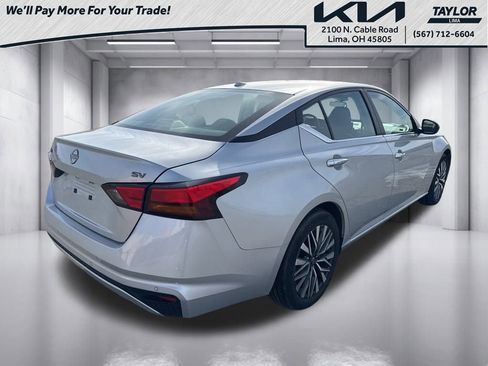 Used 2024 Nissan Altima 2.5 SV image 5