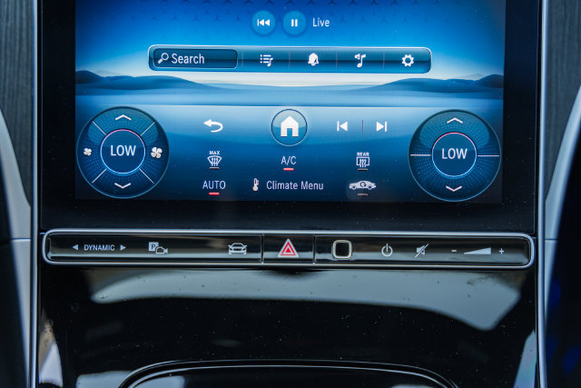 Certified 2025 Mercedes-Benz C 300 4MATIC Sedan image 24