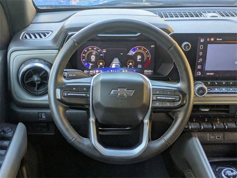 Used 2024 Chevrolet Colorado ZR2 w/ ZR2 Convenience Package III image 15