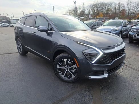 Used 2024 Kia Sportage EX image 4