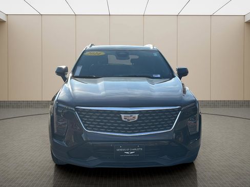 Used 2024 Cadillac XT4 Premium Luxury image 8