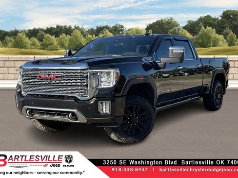 Used 2022 GMC Sierra 2500 Denali w/ Denali Black Diamond Edition image 1