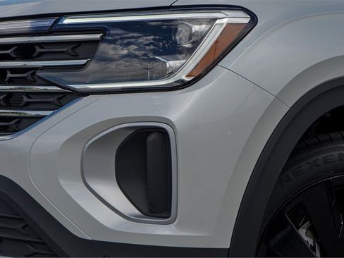 New 2026 Volkswagen Atlas SE image 3