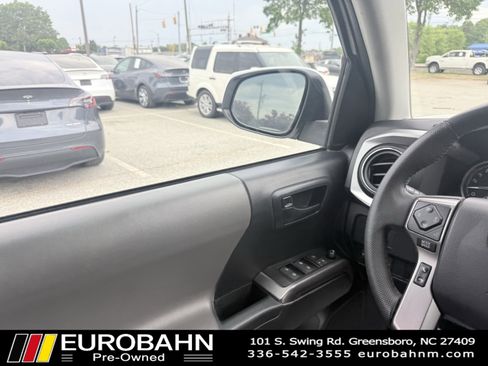 Used 2021 Toyota Tacoma SR5 RWD image 27