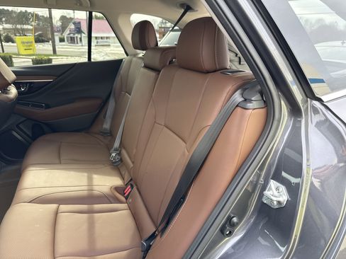 Used 2022 Subaru Outback Touring w/ Popular Package #2 image 32