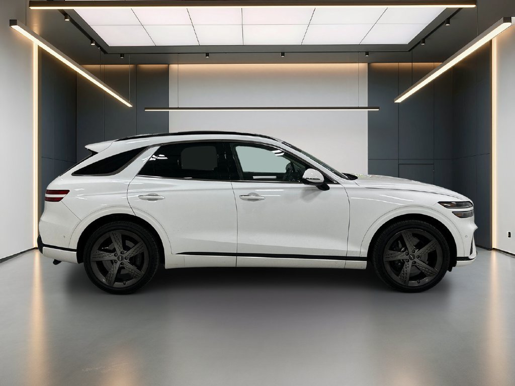 Used 2025 Genesis GV70 3.5T Sport w/ Sport Advanced Package AWD/4WD image 7