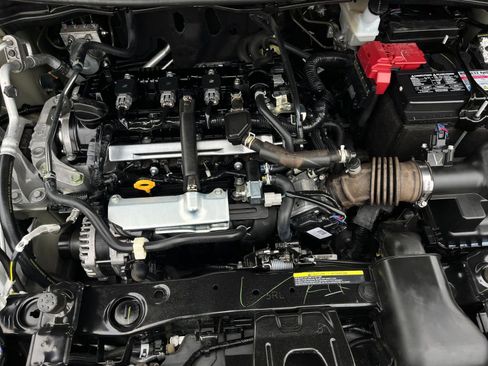 Used 2025 Nissan Versa SV FWD image 32