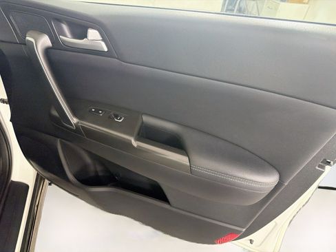 Used 2020 Kia Sportage S FWD image 30