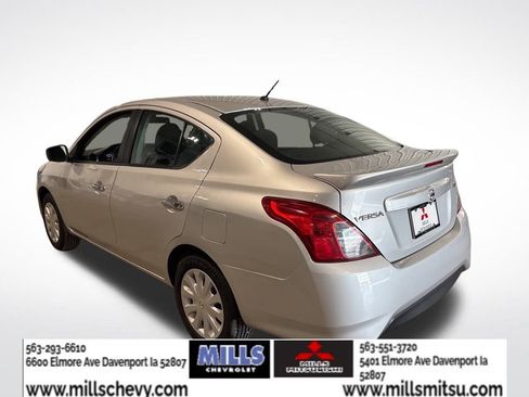 Used 2018 Nissan Versa SV image 7