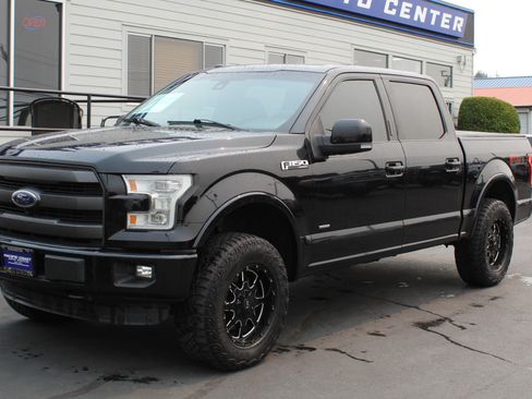 Used 2016 Ford F150 Lariat w/ Equipment Group 502A Luxury AWD/4WD image 2