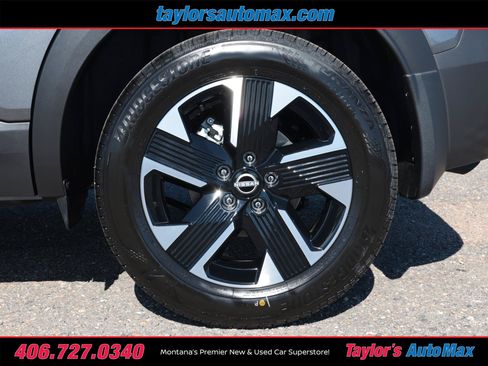New 2026 Nissan Kicks SV w/ SV Premium Package AWD/4WD image 31