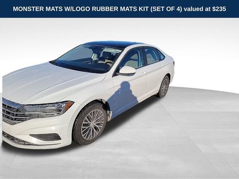 Used 2019 Volkswagen Jetta SE w/ Cold Weather Package image 3