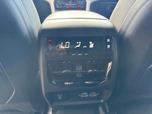 Certified 2024 Jeep Grand Cherokee L Altitude image 30