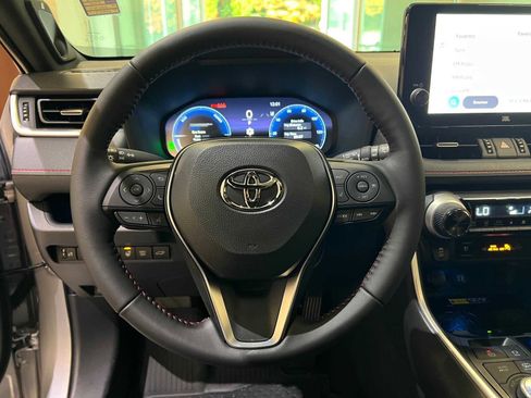 Certified 2025 Toyota RAV4 XSE image 20