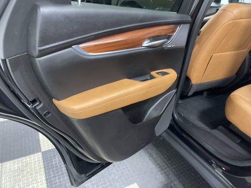 Used 2022 Cadillac XT5 Premium Luxury image 15