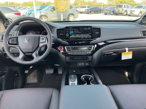 New 2026 Honda Ridgeline Black Edition image 9