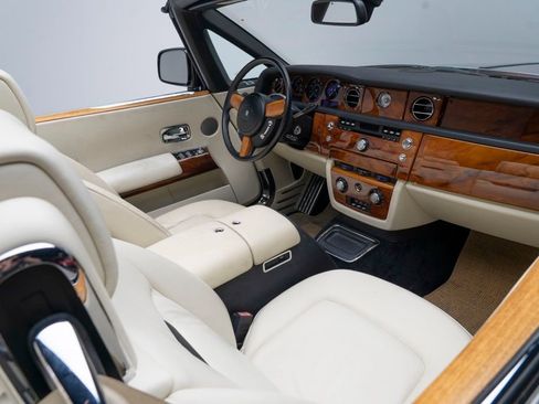 Used 2010 Rolls-Royce Phantom Drophead Coupe RWD image 46
