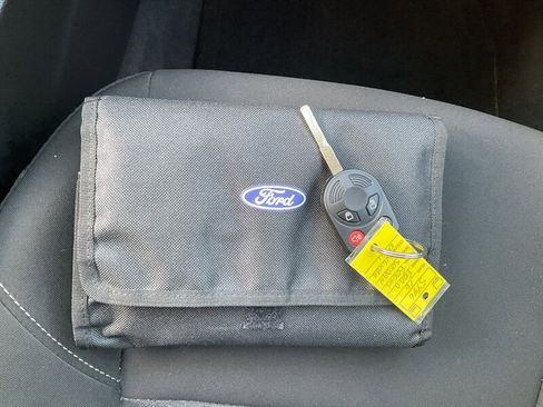 Used 2016 Ford Focus SE image 27