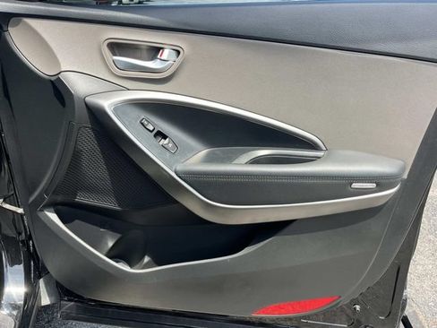 Used 2018 Hyundai Santa Fe Sport w/ 2.4L Value Package 02 FWD image 22