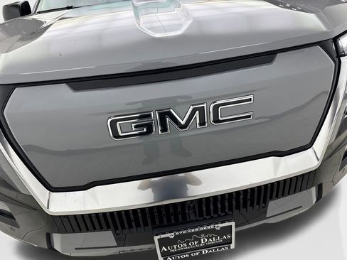 Used 2024 GMC Sierra EV Denali AWD/4WD image 27