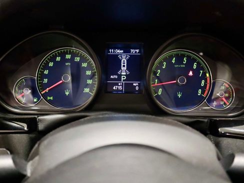 Used 2016 Maserati GranTurismo Sport RWD image 40