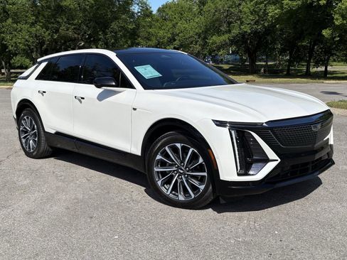 Used 2024 Cadillac Lyriq Sport RWD image 1