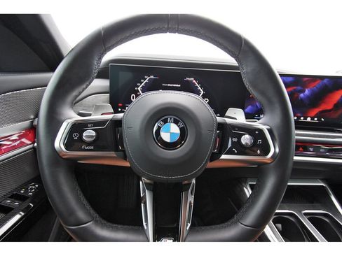 Used 2025 BMW 740i RWD image 14