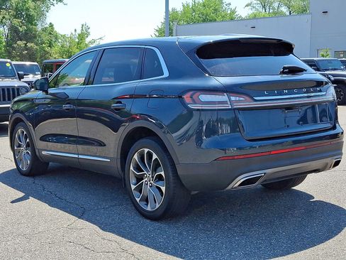 Used 2022 Lincoln Nautilus Reserve AWD/4WD image 4
