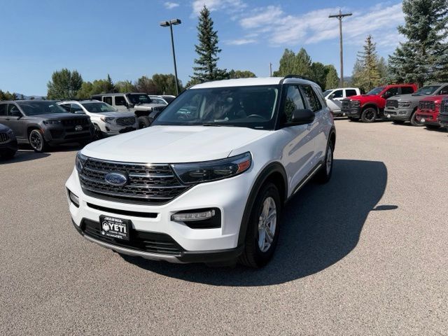 Used 2023 Ford Explorer XLT w/ Equipment Group 202A AWD/4WD image 3