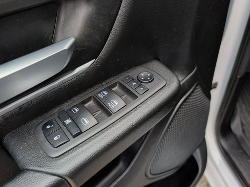 Used 2022 RAM 1500 Big Horn AWD/4WD image 16