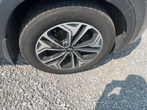 Used 2020 Hyundai Santa Fe Limited AWD/4WD image 23