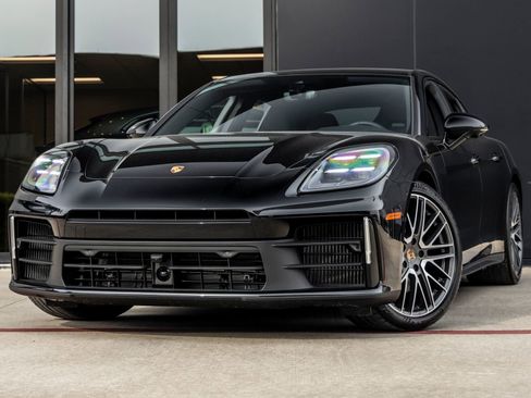 Certified 2026 Porsche Panamera RWD image 1