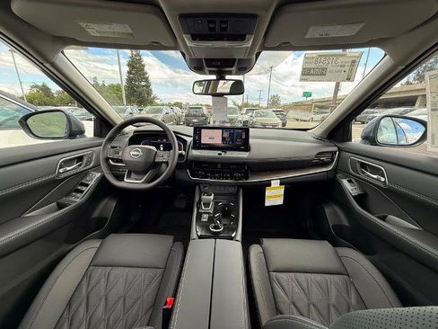 New 2026 Nissan Rogue Platinum AWD/4WD image 14