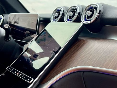 Certified 2026 Mercedes-Benz GLC 300 4MATIC image 38