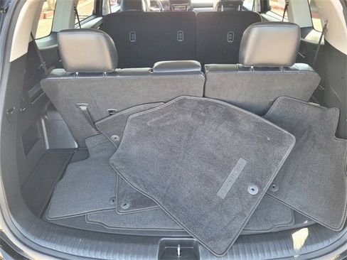 Used 2024 Kia Telluride LX image 6