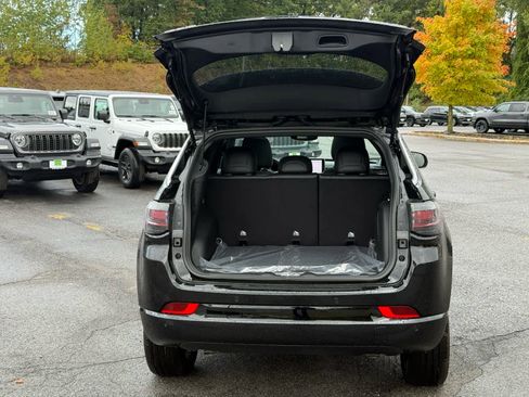 New 2025 Jeep Compass Limited w/ Elite Group image 10