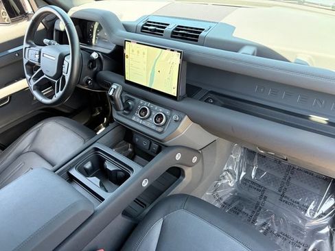 Used 2022 Land Rover Defender 110 X-Dynamic SE AWD/4WD image 21