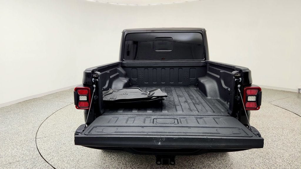 Used 2022 Jeep Gladiator Rubicon w/ LED Lighting Group AWD/4WD image 22