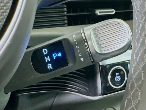 Used 2024 Hyundai Ioniq 5 SEL image 25