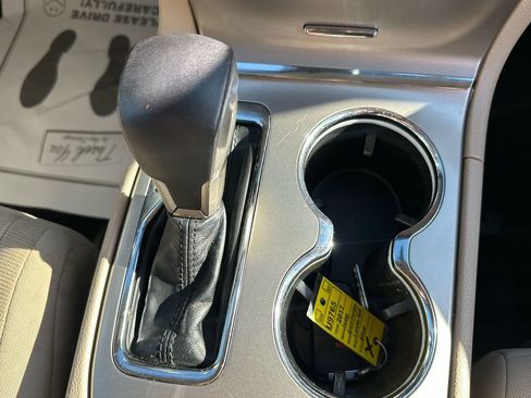 Used 2017 Jeep Grand Cherokee Laredo w/ Quick Order Package 23E image 19