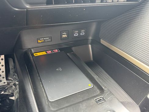 Certified 2025 Toyota Camry SE w/ Convenience Package FWD image 27