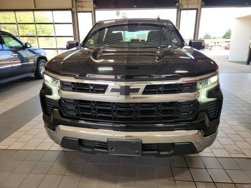 Used 2024 Chevrolet Silverado 1500 LT w/ Protection Package RWD image 2