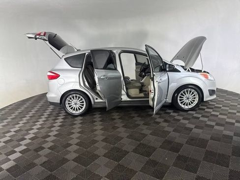 Used 2015 Ford C-MAX SE w/ Winter Package FWD image 15