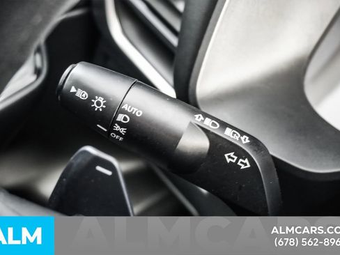 Used 2024 Nissan Rogue S image 29