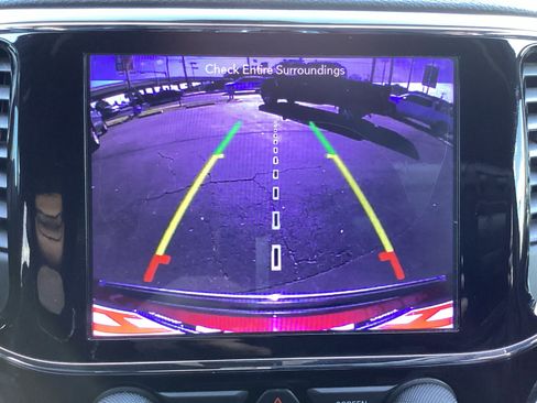 Used 2019 Jeep Grand Cherokee Limited image 21