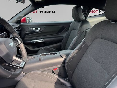 Used 2024 Ford Mustang Coupe RWD image 9
