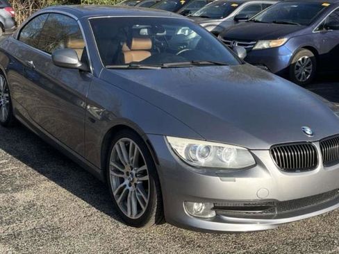 Used 2013 BMW 328i Convertible image 1