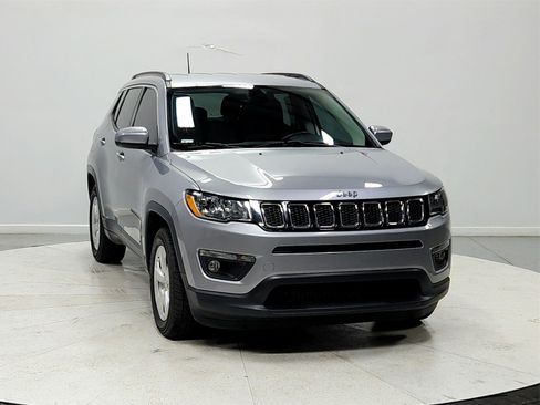 Used 2018 Jeep Compass Latitude w/ Popular Equipment Group image 2