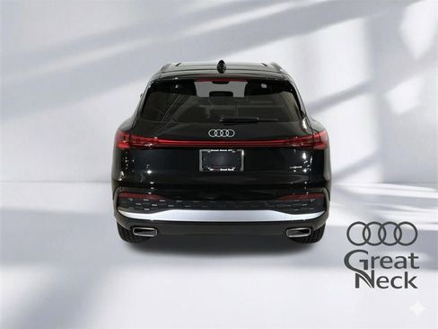 New 2025 Audi Q5 Premium image 19