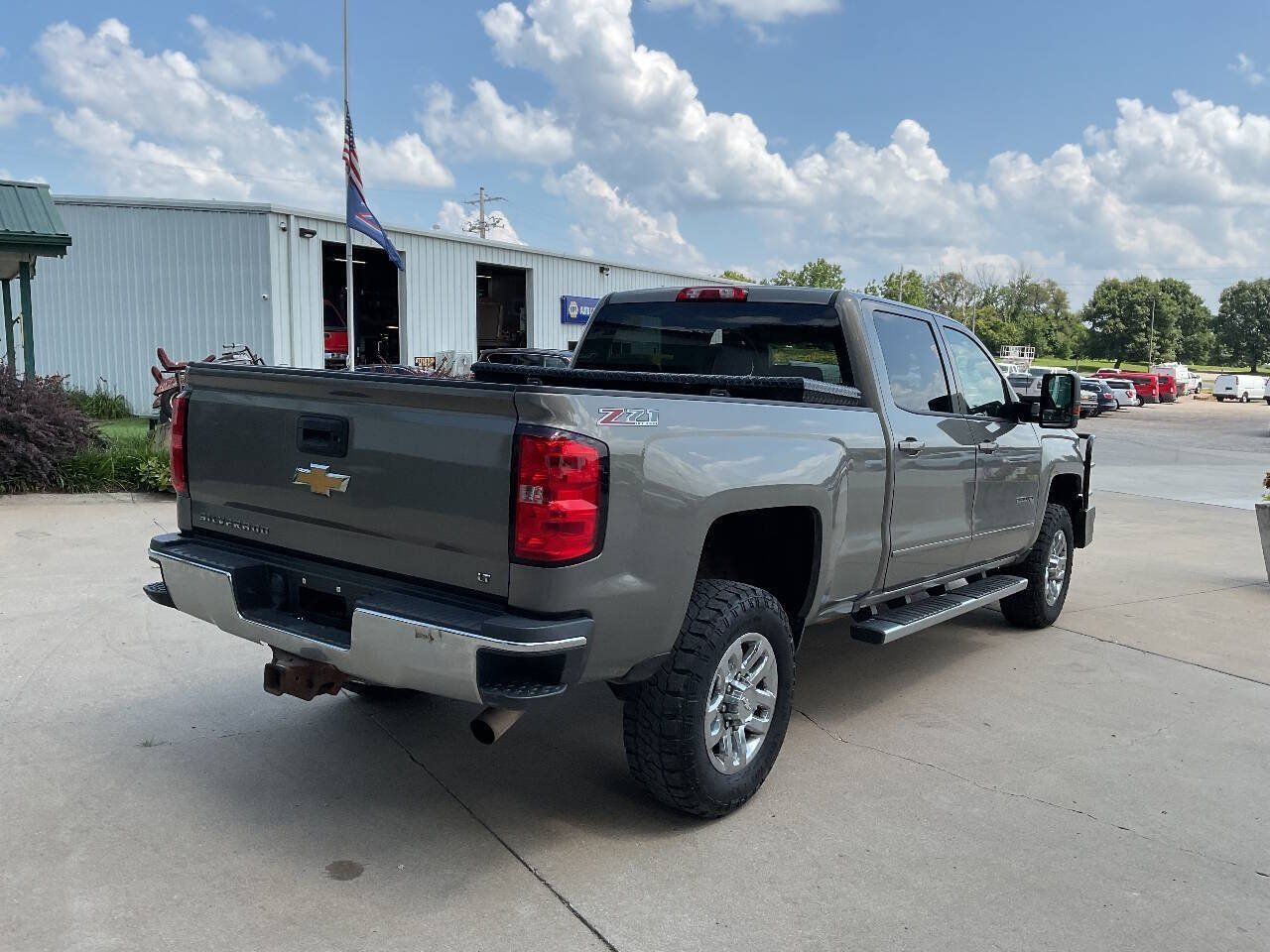 Used 2017 Chevrolet Silverado 2500 LT w/ LT Fleet Convenience Package AWD/4WD image 9